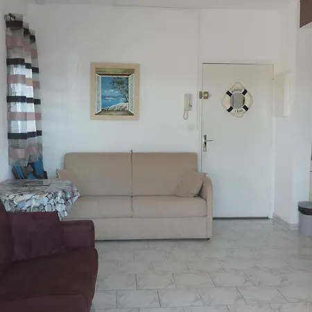 Appartement Résidence Bona, Vue Hippodrome Et Mer, Clim